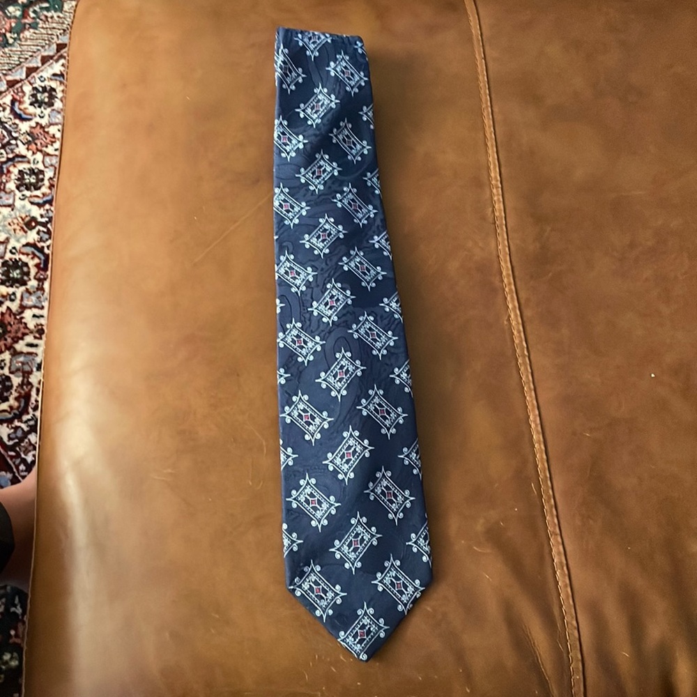 Jacobs Roberts Tie